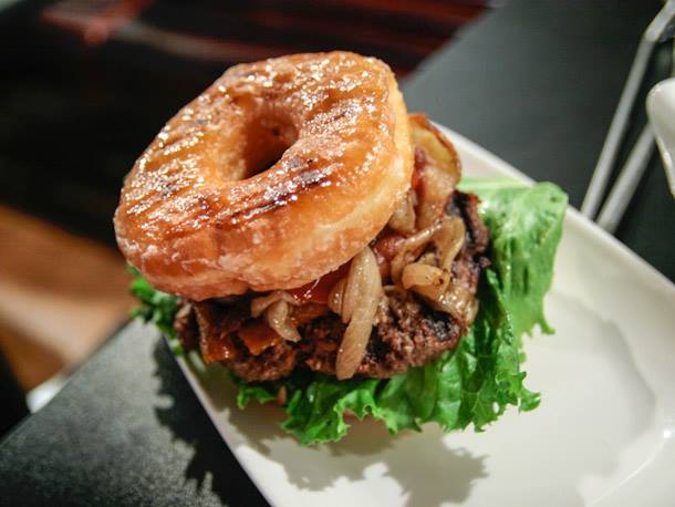 Chicago Restaurant Reviews – Chicago Gluttons | 5 Crazy Donut